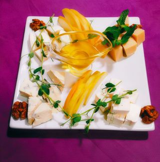 Сирне ассорті (300г)