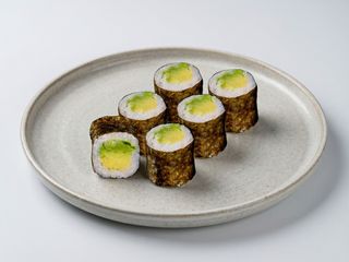 Макі рол з авокадо (110г)