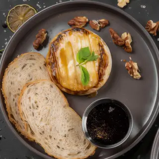 Сир Камамбер на грилі (140/30г)