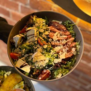 Теплий салат з качкою (280г)