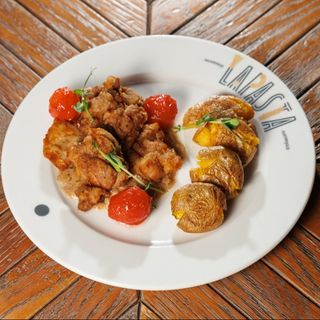 Хрустке курча з картоплею