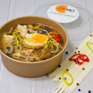 Рамен з свининою та куркою (Страва гаряча)