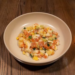 Олів’є з лососем (250г)
