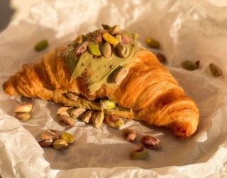 Круасан фісташковий (100г)