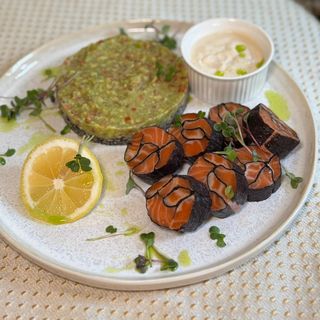 Мармурові рулети з лосося (350г)