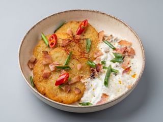 Деруни з м'ясним соусом (300г)