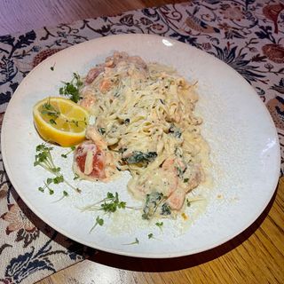 Тальятеле з лососем (300г)