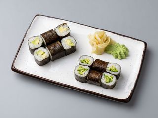 Макі з авокадо 