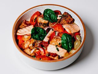 Салат Панцанелла з лососем (NEW)