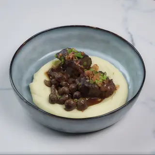 Телячі щічки з опятами 230г