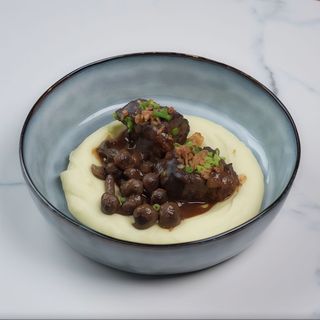 Телячі щічки з опятами 230г