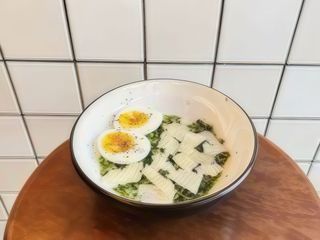 Вівсянка зі шпинатом та яйцем (270г)