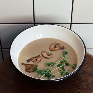 Суп пюре з білими грибами та шампіньйонами (240гр)