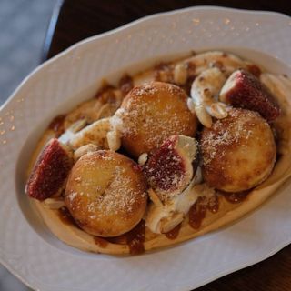 Сирники "3 молока" з сливою