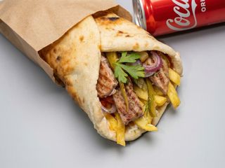 Гірос з свинною котлетою