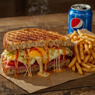 Комбо Сендвіч з шинкою+Картопля+Pepsi 0.33 (7-up, Mirinda) (520 г)