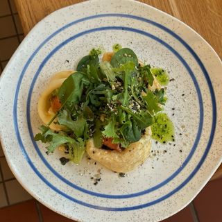 Млинці з лососем та гуакамоле