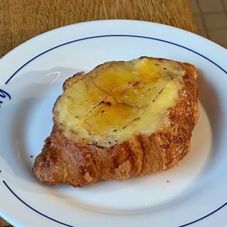 Круасан крем брюле