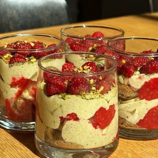 Тірамісу Фісташка малина