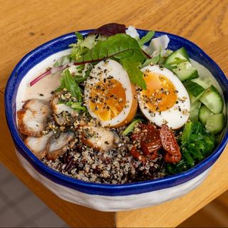 Боул з вугрем