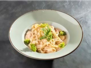 Сирна паста з обсмаженою соковитою куркою (450г)