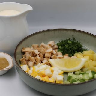 Окрошка з курячим філе