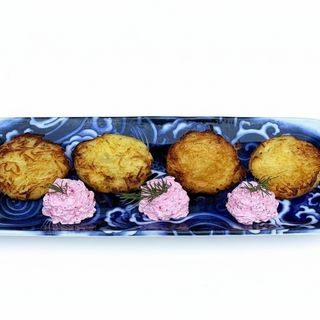 Деруни з крабовою намазкою