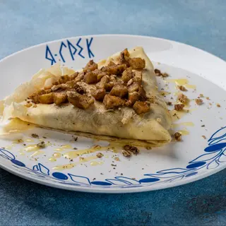 Млинець з карамелізованими яблуками
