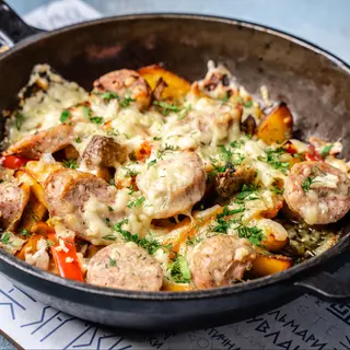 Пательня з ковбасками
