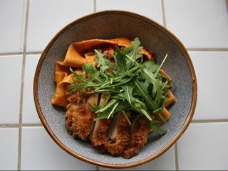 Папарделе з куркою кріспі