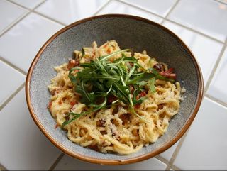 Лінгвіні карбонара кранч-чорізо