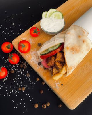 Гірос зі свининою / Pork Gyro (430г)