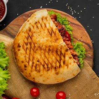 Дьонер у булці XXL з телятиною (550г)