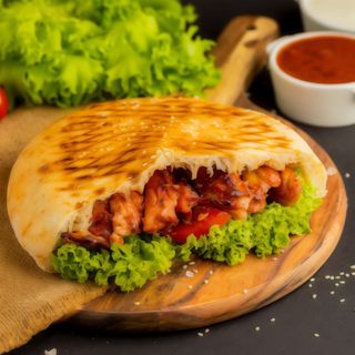 Дьонер у булці з подвійною куркою (410г)