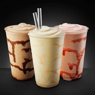 Мілкшейк вишневий (500мл)