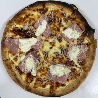 Піца Мортаделла та Страчітелла (750 г)