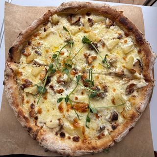 Гавайська (35 см, 700 г)