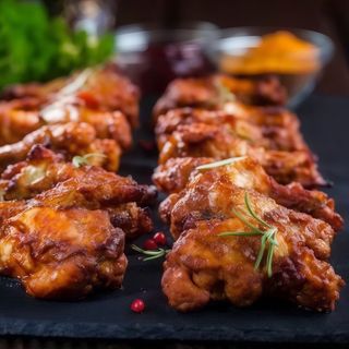 Крильця курячі «Apero BBQ» 10 шт, (500 г)+соус