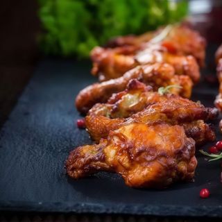 Крильця курячі «Apero BBQ» 6 шт, + соус барбекю