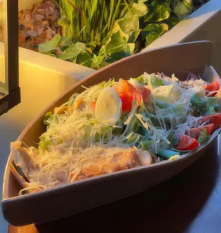 Салат Цезар (200г)