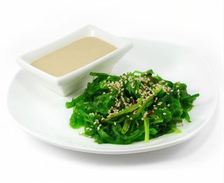 Салат Чука (150/30г)