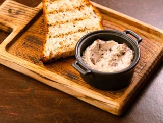 Трюфельний мус з блакитним сиром