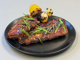 Свинячі реберця з кукурудзою гриль (420г)