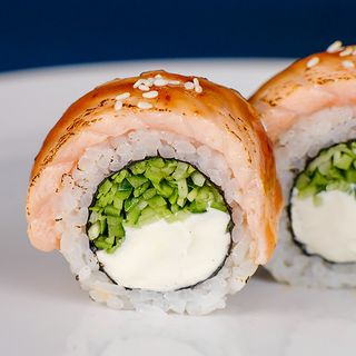 Обпалена філадельфія з лососем (340г)