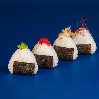 Сет Онігірі (330г)