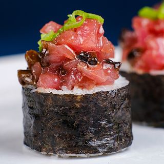 Рол з міксом тунця (315г)