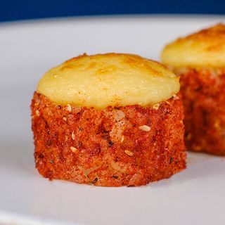 Запечений рол з копченим сиром, лососем і тунцем (310г)