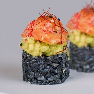Рол Сяке (310г)