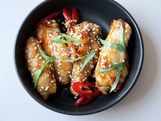 Крильця в тайському стилі (200г)