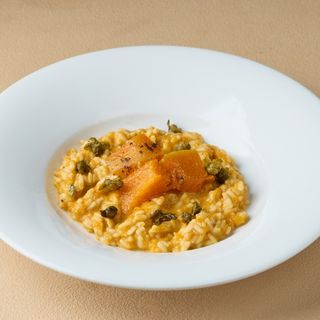 Вершкове різотто з солодким печеним гарбузом та сирами